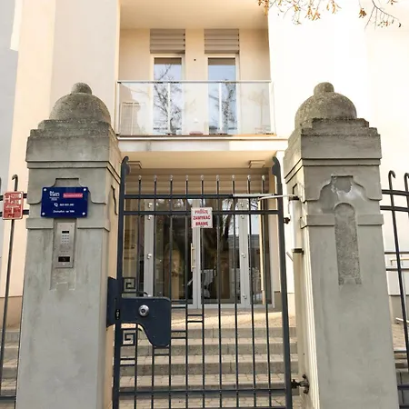 Apartament Rest - Elizy Orzeszkowej 10 - Hala Garażowa - Self Check-in 24h *