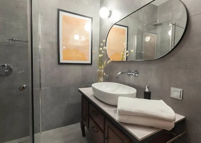 Rest - Elizy Orzeszkowej 10 - Hala Garazowa - Self Check-in 24h