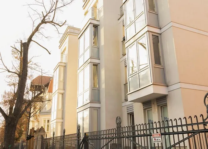 Rest - Elizy Orzeszkowej 10 - Hala Garazowa - Self Check-in 24h